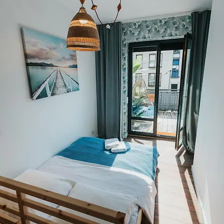 Ice Next To The Wawel Castle Free Parking Two Cars Krakau